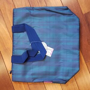 Polyester canvas tote bag. Lightweight, Insulated. New with tags.